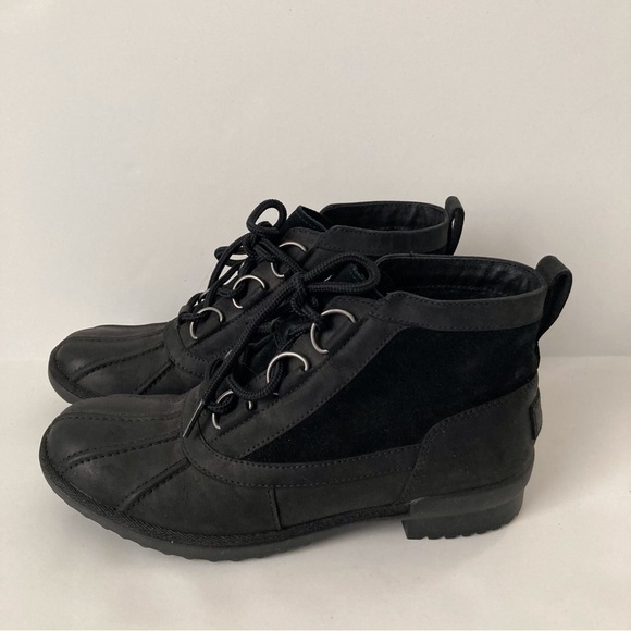 UGG Greda Duck Boots | Size 8 - Picture 4 of 9